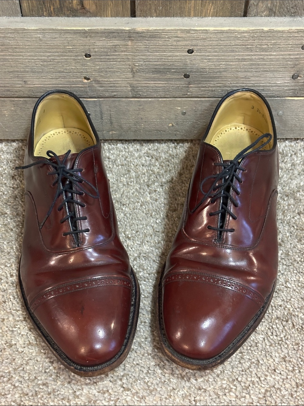 Johnston & Murphy Oxblood Cap Toe Leather Dress Shoes Made in USA Mens Size 10.5